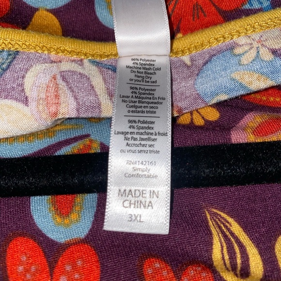 LuLaRoe Paisley Floral Classic T-Shirt - Picture 4 of 5